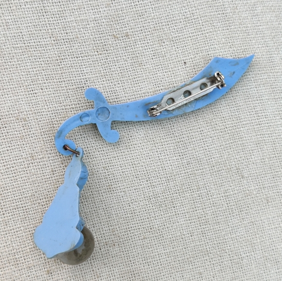 RARE and unique vintage blue.lucite samurai sword and man holding a quar… - Picture 10 of 14